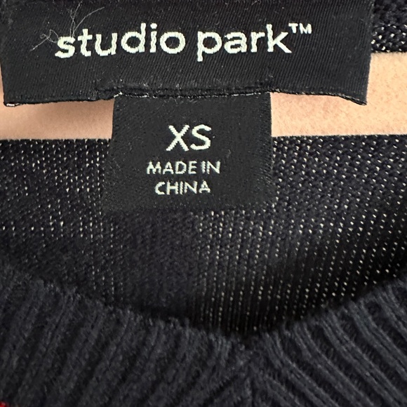 Studio Park Sweater - Picture 6 of 7